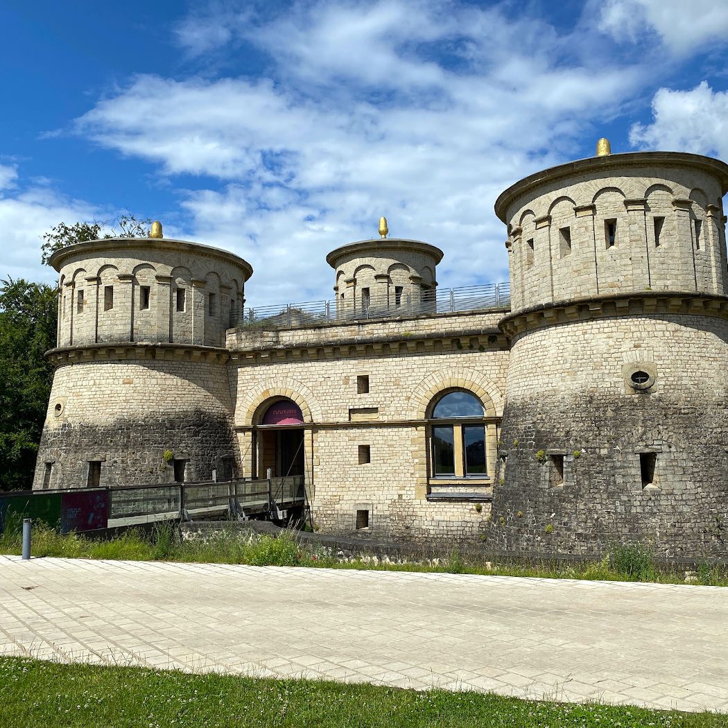 Roadtrip Luxembourg, Reiseführer für Selbstentdecker. Mache deine Luxemburg Reise zum Abenteuer. Eine Reise durch das letzte Großherzogtum