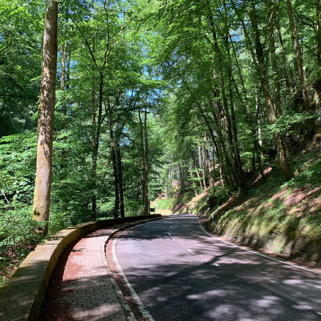 Roadtrip Luxembourg, Reiseführer für Selbstentdecker. Mache deine Luxemburg Reise zum Abenteuer. Eine Reise durch das letzte Großherzogtum